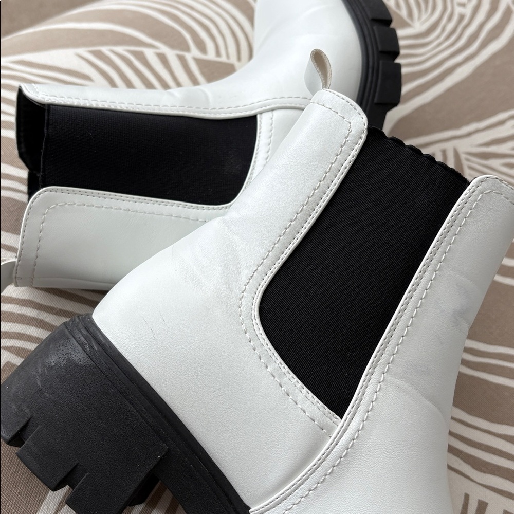 WILD DIVA white boots - Picture 9 of 9